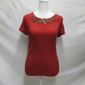 Women's Short Sleeve Scoop Neck Sweater with Brass Color Accent Rings